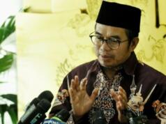 Hipotesis Ketuhanan Yudi Latif