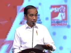 Pengamat Soroti Jokowi Pakai Jaket PSI, Ancaman bagi Basis Pemilih PDIP?