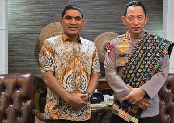 ahmad yohan bersama kapolri
