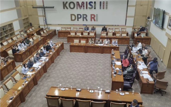 Screenshot 2026-01-15 at 11.27.44 AM Wakil Ketua Komisi III DPR RI Sari Yuliati memimpin rapat pembentukan RUU Perampasan Aset di kompleks parlemen, Jakarta, Kamis (15/1/2026). ANTARA/Bagus Ahmad Rizaldi