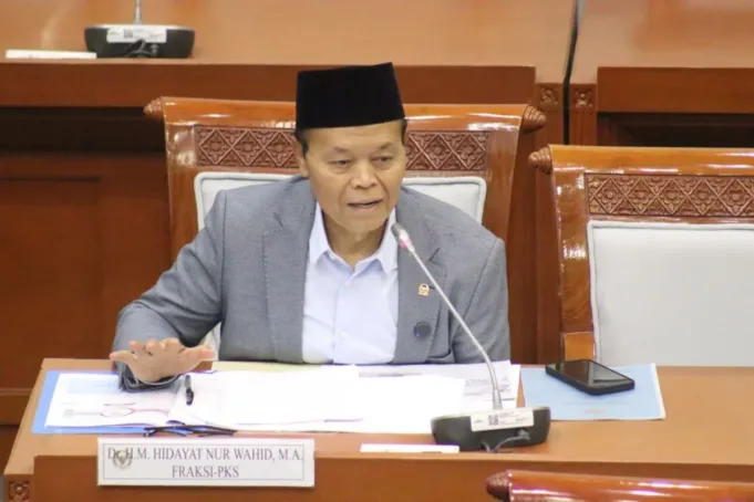 1000949485.jpg Wakil Ketua MPR RI Hidayat Nur Wahid. ANTARA/HO-MPR RI
