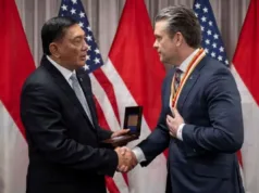 Indonesia dan Amerika Serikat Sepakati Kemitraan Pertahanan Utama MDCP Perkuat Stabilitas Indo-Pasifik Menteri Pertahanan RI Sjafrie Sjamsoeddin (kiri) dengan Menhan AS Pete Hegseth dalam pertemuan mereka di Pentagon, Virginia, Amerika Serikat, Senin (13/4/2026). (ANTARA/HO-US Dept. of Defense via US Embassy Jakarta)