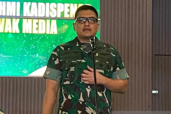 1001425228.jpg Kepala Dinas Penerangan TNI AD (Kadispenad) Brigjen TNI Donny Pramono saat jumpa pers di Malacca Toast, Jakarta Pusat, Jumat (29/5/2026) (ANTARA/Walda Marison)